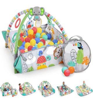 Parque de juegos para bebés con gimnasio