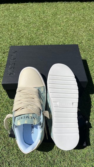 Zapatillas Numeris Beige y Verde Desgastadas