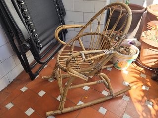 Mecedora infantil de bambú