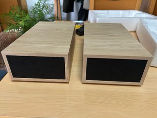 Giradischi Fenton in legno chiaro. Buono stato