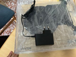 Giradischi Fenton in legno chiaro. Buono stato