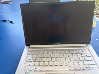 Asus VivoBook Argento