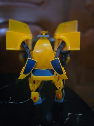 Figura Bumblebee Grande Electrónica