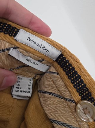Pantalón chino amarillo