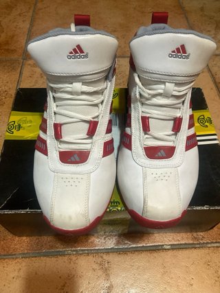 Zapatillas Baloncesto Adidas Blancas y Rojas