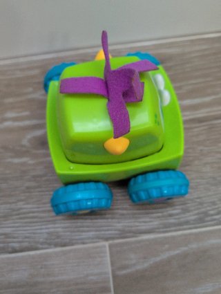 Fisher-Price Coche Monstruito verde, juguete gateo