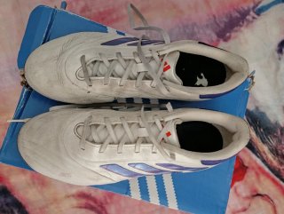 Zapatillas Adidas tacos blancas y azules