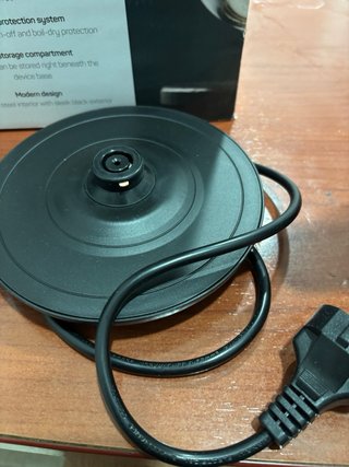 Tetera Tesla KT301BX 2200W 1.5L