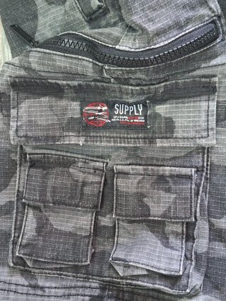 Supply & Demand Pantalones Camuflaje