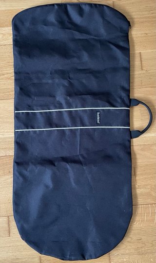 Hamaca Bebé Babybjörn con funda de transporte.