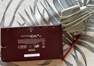 Nintendo DS XL Burdeos