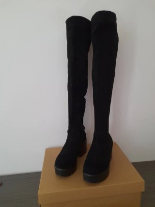 Botas bucaneras negras con plataforma