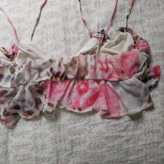 Top Bershka estampado floral y animal print