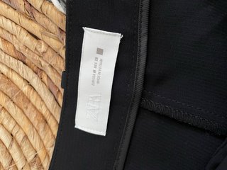 Bermuda de pinzas con cinturón