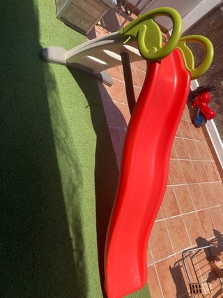 Tobogán infantil Smoby rojo y verde