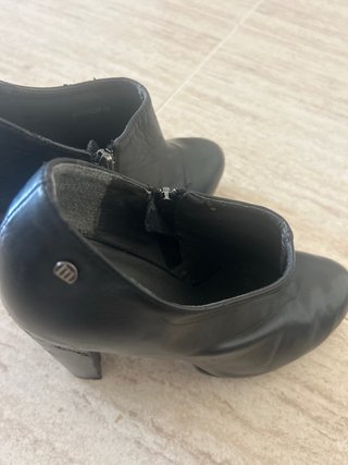 Botines Mustang Talla 39 Negros
