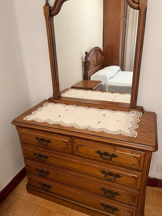 Cómoda clásica madera maciza con espejo