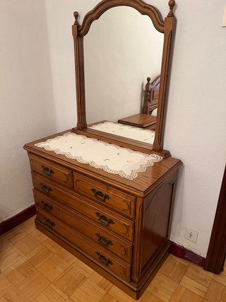 Cómoda clásica madera maciza con espejo