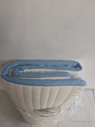 Amazon Basics Materasso in morbida schiuma viscoelastica con memoria, con fodera rimovibile e lavabile, 90 x 190 cm, 5 cm, Bianco