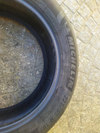 Michelin e.PRIMACY 255 55 R18 102V Rueda