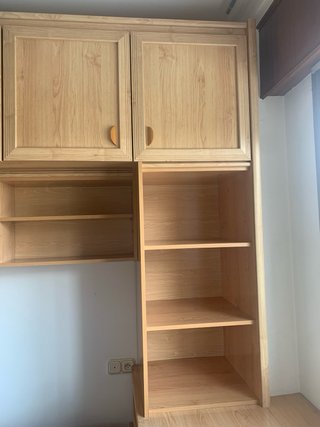 Habitación juvenil madera con cama nido