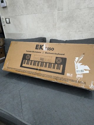 Tastiere elettroniche con microfono e adattatore