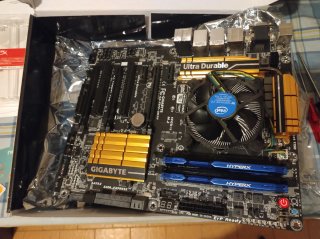 Gigabyte GA-Z97X-UD5H + i7-4770 + 8GB RAM