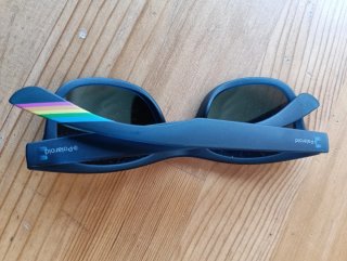Gafas de sol infantiles negras y azules