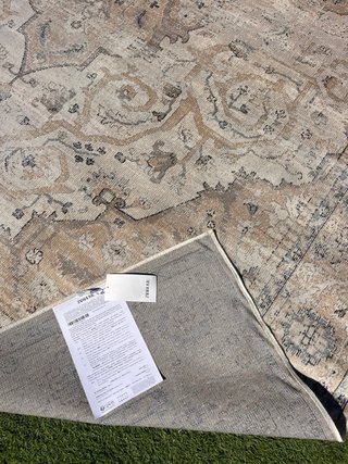 Alfombra efecto vintage ZARA HOME