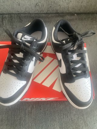 Zapatillas Nike Dunk Low Blancas y Negra no envio