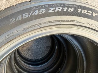 Neumáticos Kumho 245/45ZR19 102Y
