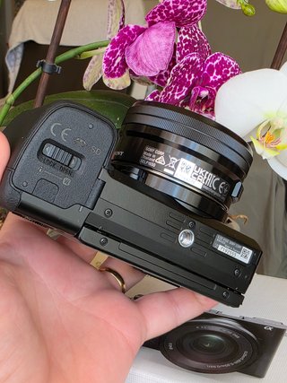 Sony Alpha a6100 + objetivo 16-50mm+regalos+garant