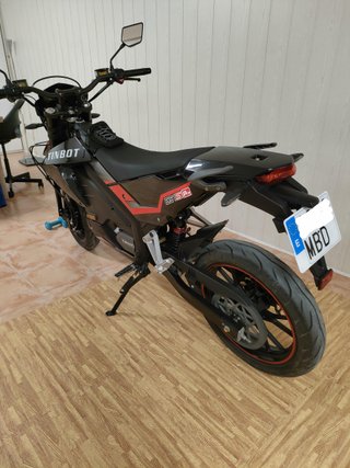 Tinbot ES1S Pro Supermotard