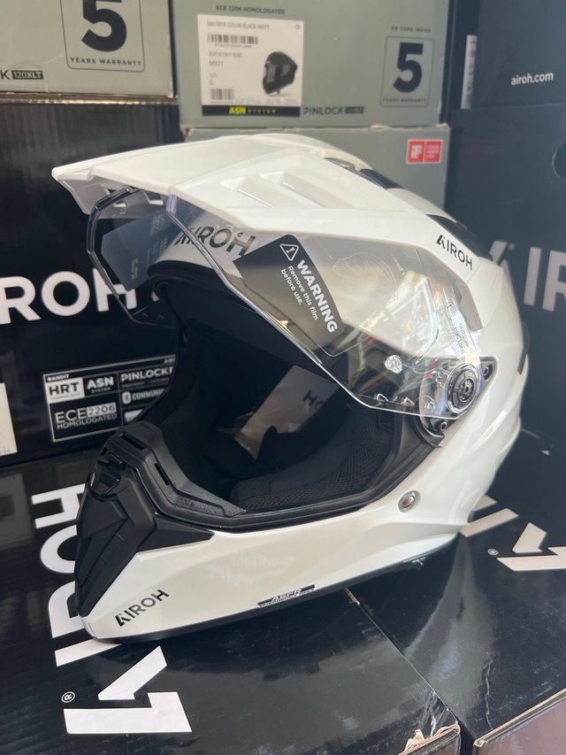 Casco Moto L trail Airoh Bandit