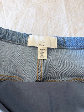 Vaqueros premamá slim H&M Talla M. Están nuevos