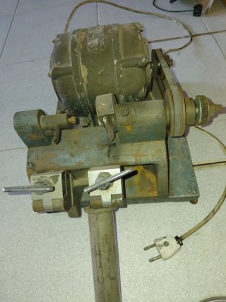 Máquina duplicadora de llaves