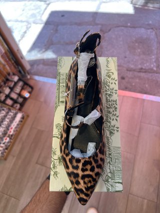 Zapatos leopardo nuevos a estrenar