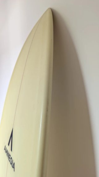 Tabla de surf Amnesia 6.4 35litros