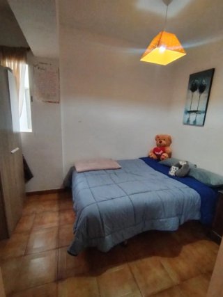 Se vende piso en calle monturque céntrico.