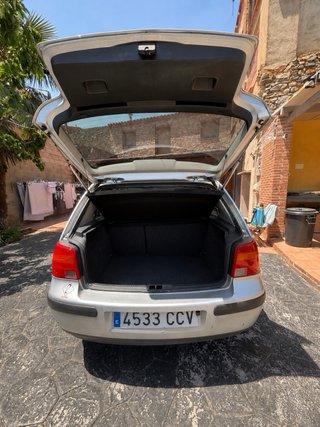 Volkswagen Golf 2003