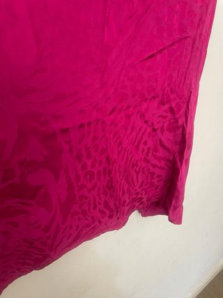 Falda midi satinada estampada