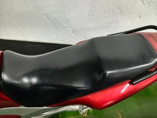 Yamaha YBR 250 Roja y Plateada