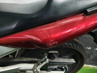Yamaha YBR 250 Roja y Plateada