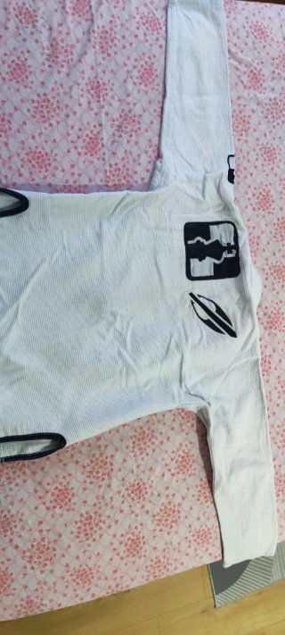 2 kimonos Jiu Jitsu tatami y momaii