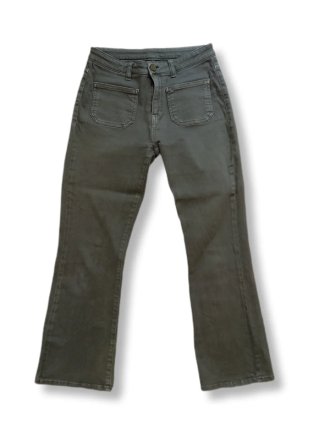 Pantalones verde militar acampanados