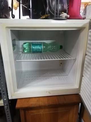 Congelador Electrolux pequeño