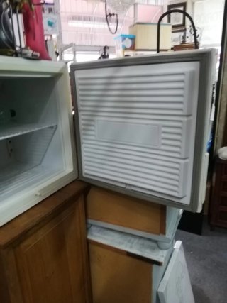 Congelador Electrolux pequeño