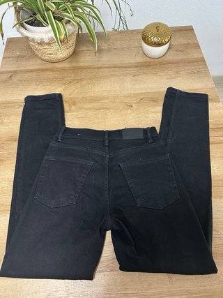 Vaqueros hombre negros