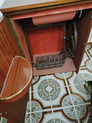 Maquina de coser vintage Sigma