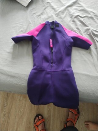 Neopreno infantil OLAIAN morado y rosa